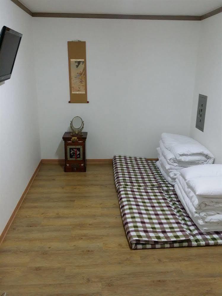 Feliz Guesthouse, Seoul Station Экстерьер фото